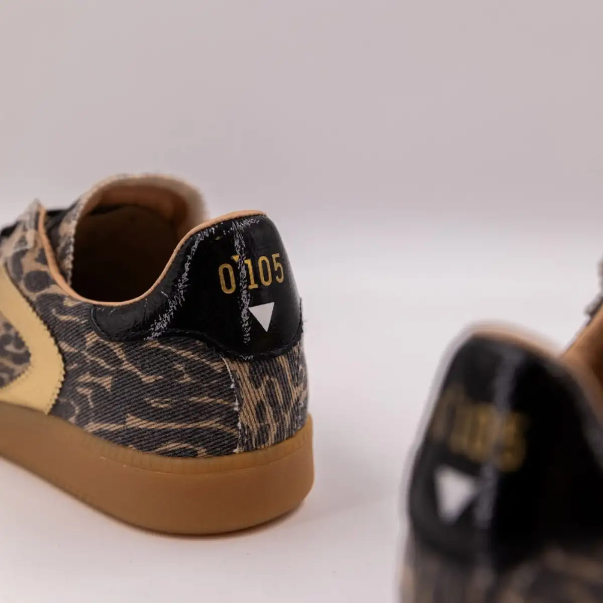 0’105  NOVA CNV LEO