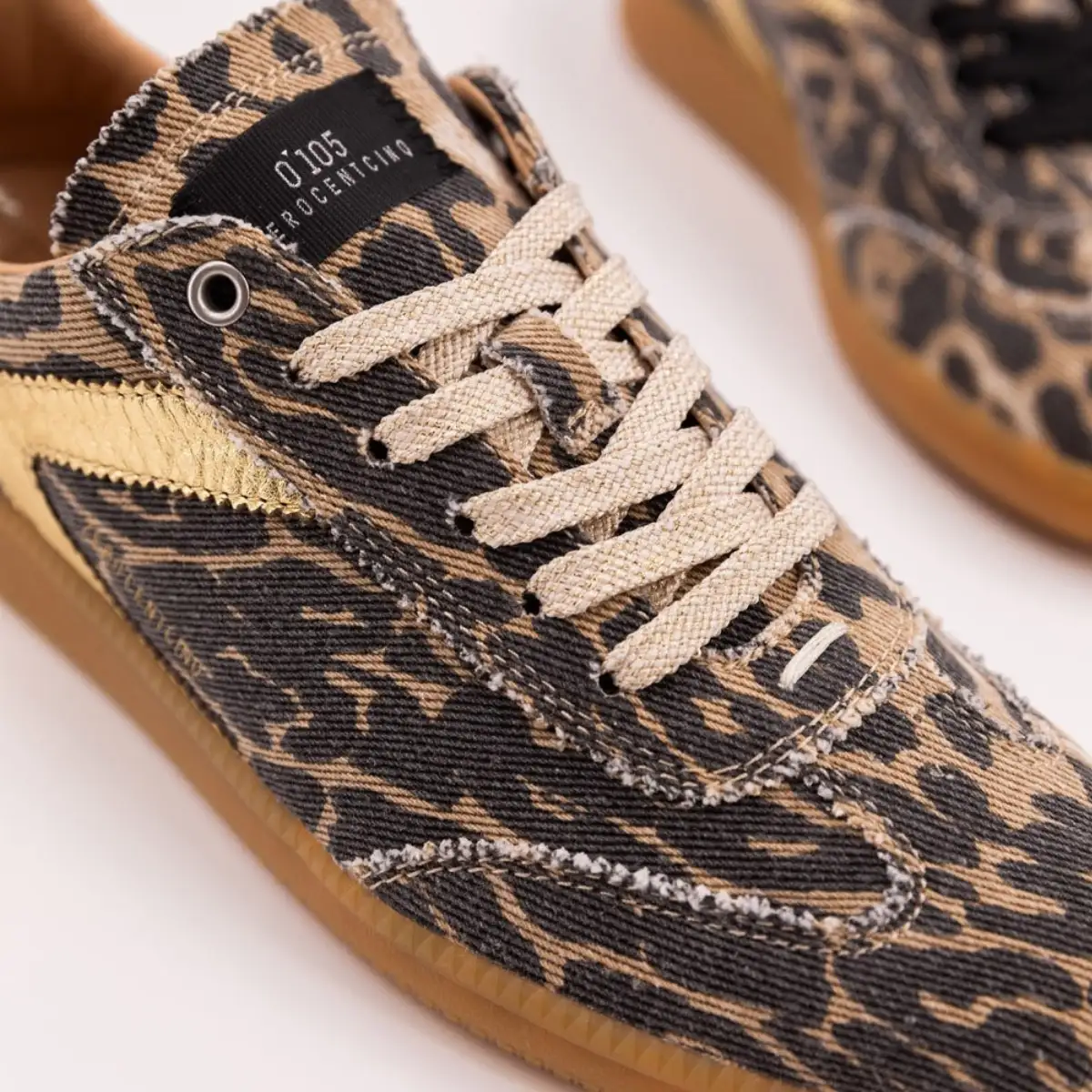 0’105  NOVA CNV LEO